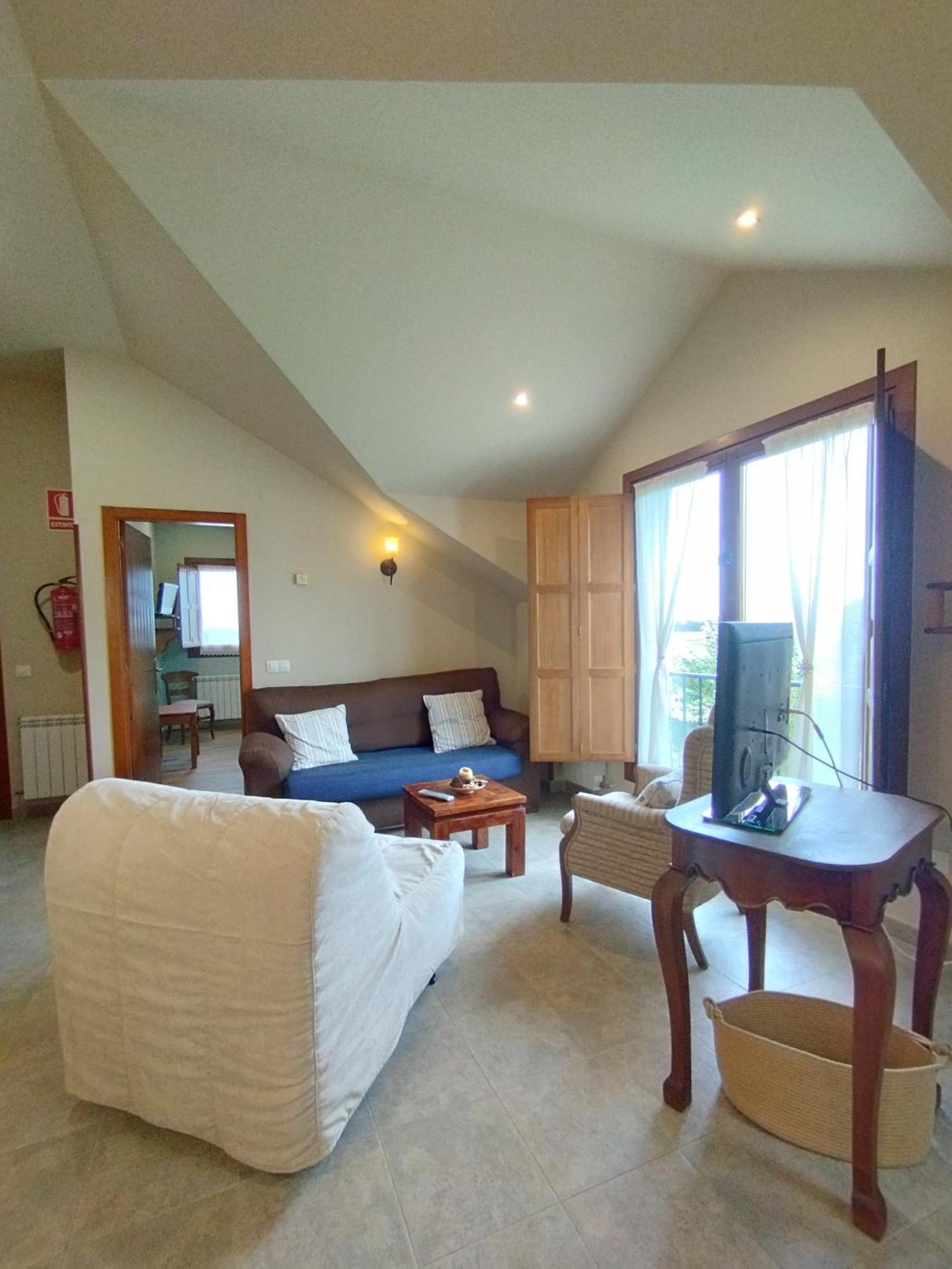 Apartamentos La Cruz De Paderne Navia Dış mekan fotoğraf