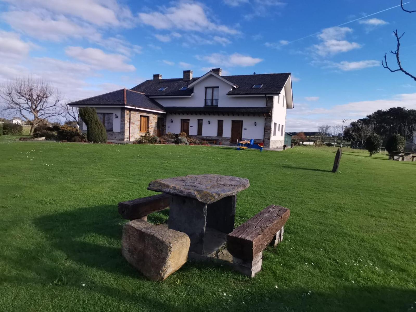 Apartamentos La Cruz De Paderne Navia Dış mekan fotoğraf